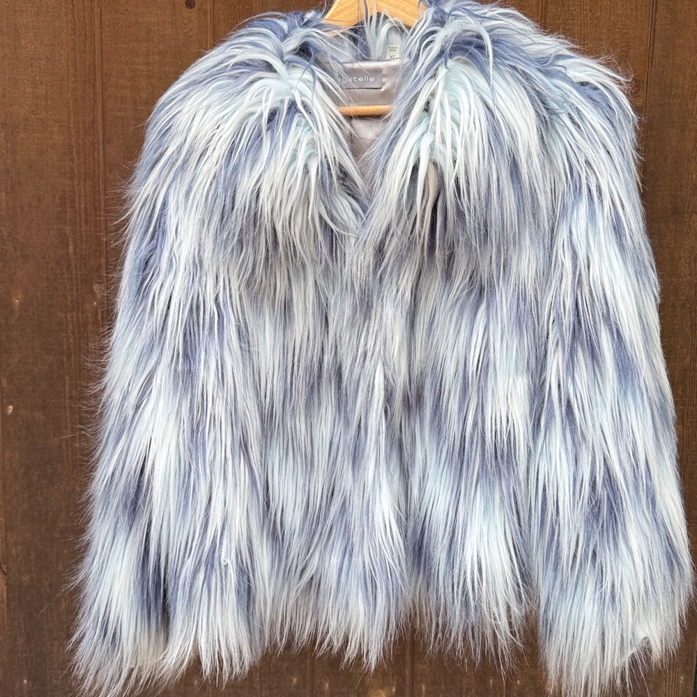 bagatelle Long haired Fun Fur in shades of blue/grey with Satin-Lining